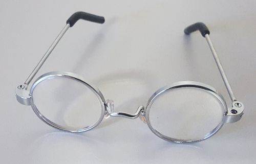 Brille mit Gläsern, 6,5 cm breit